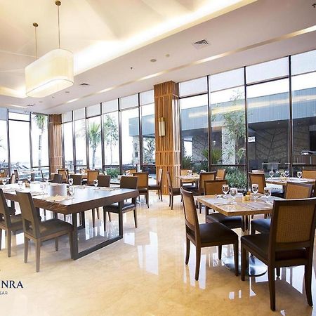Hotel The Rinra Makassar Esterno foto