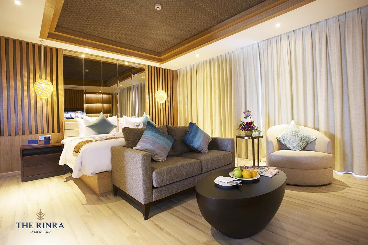 Hotel The Rinra Makassar Esterno foto
