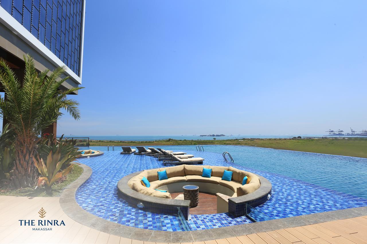 Hotel The Rinra Makassar Esterno foto