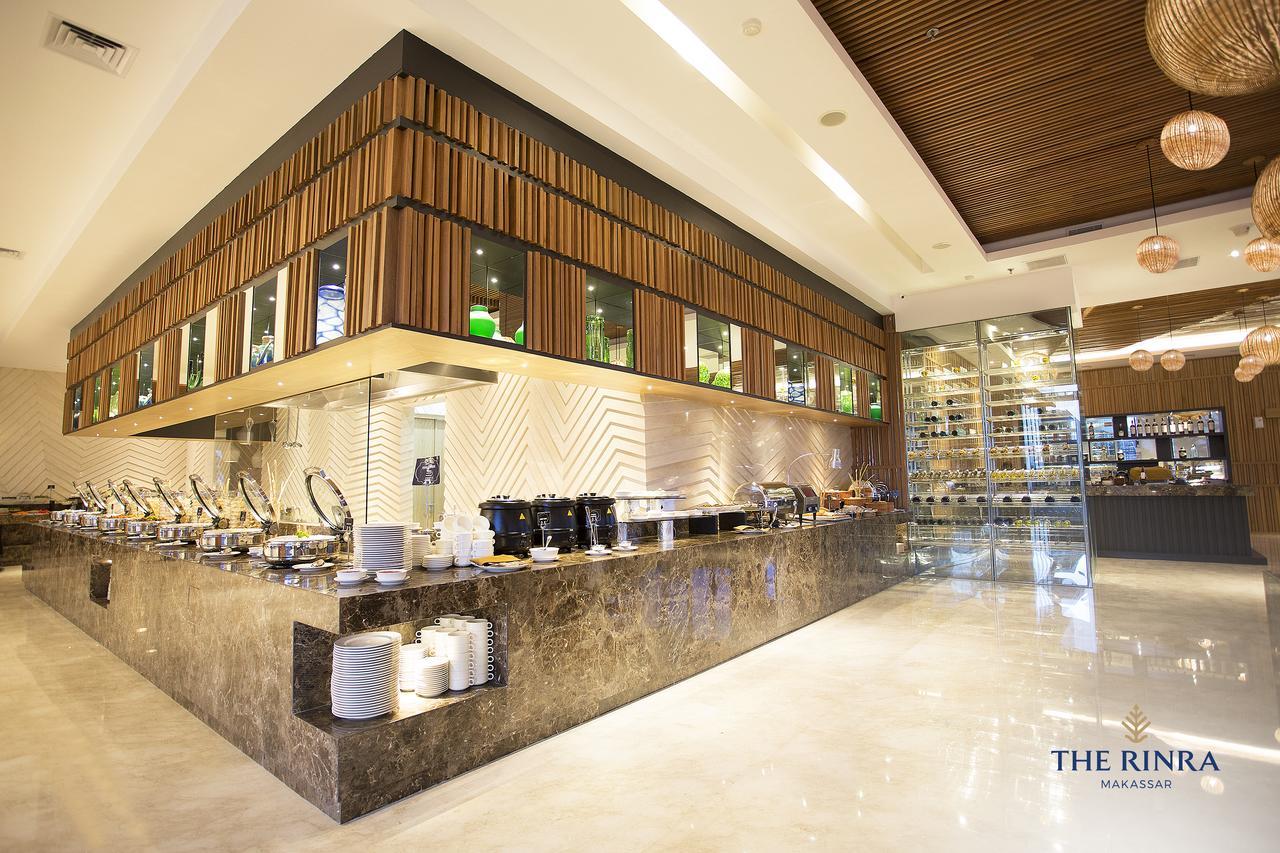Hotel The Rinra Makassar Esterno foto
