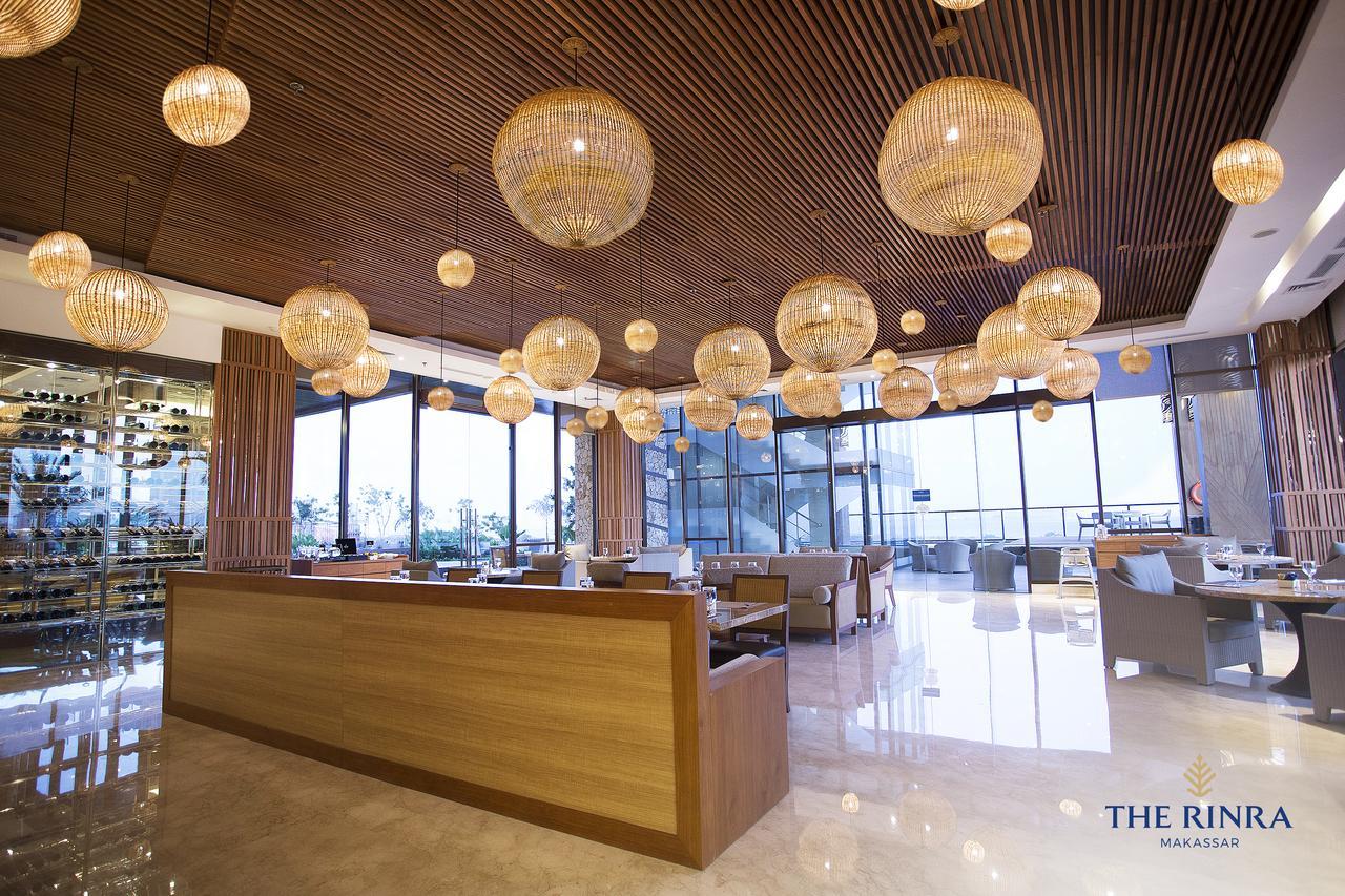 Hotel The Rinra Makassar Esterno foto