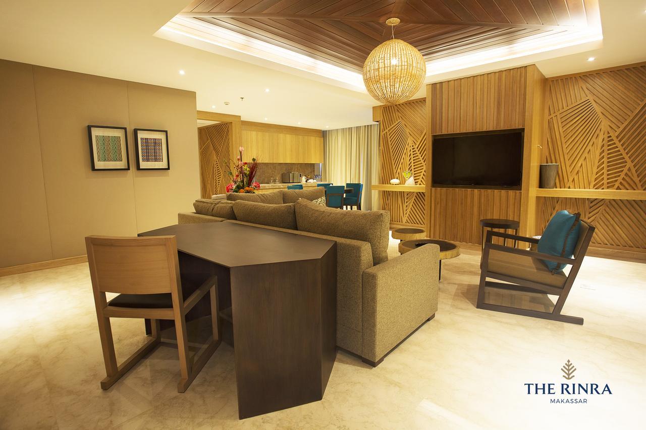 Hotel The Rinra Makassar Esterno foto